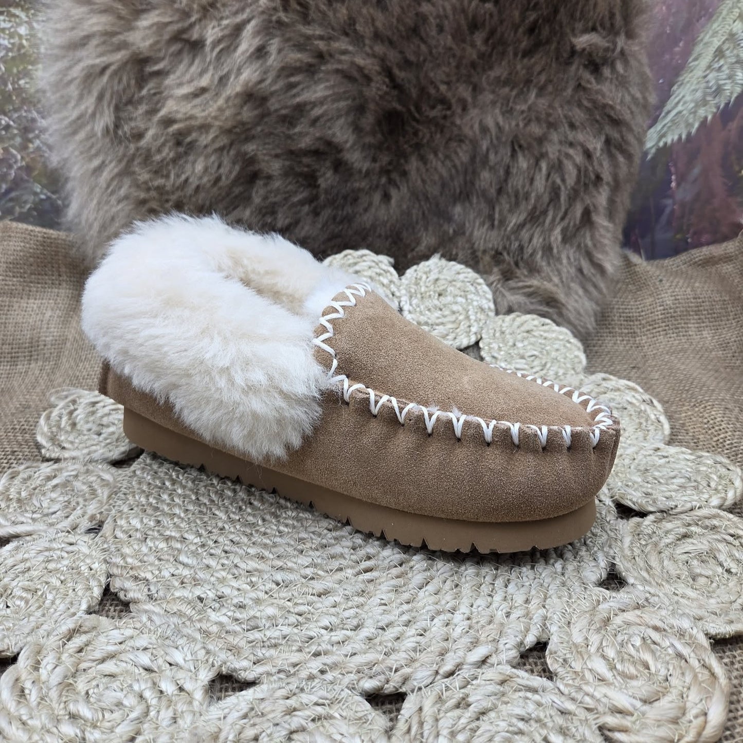 UGG Sheepskin Moccasin chestnut