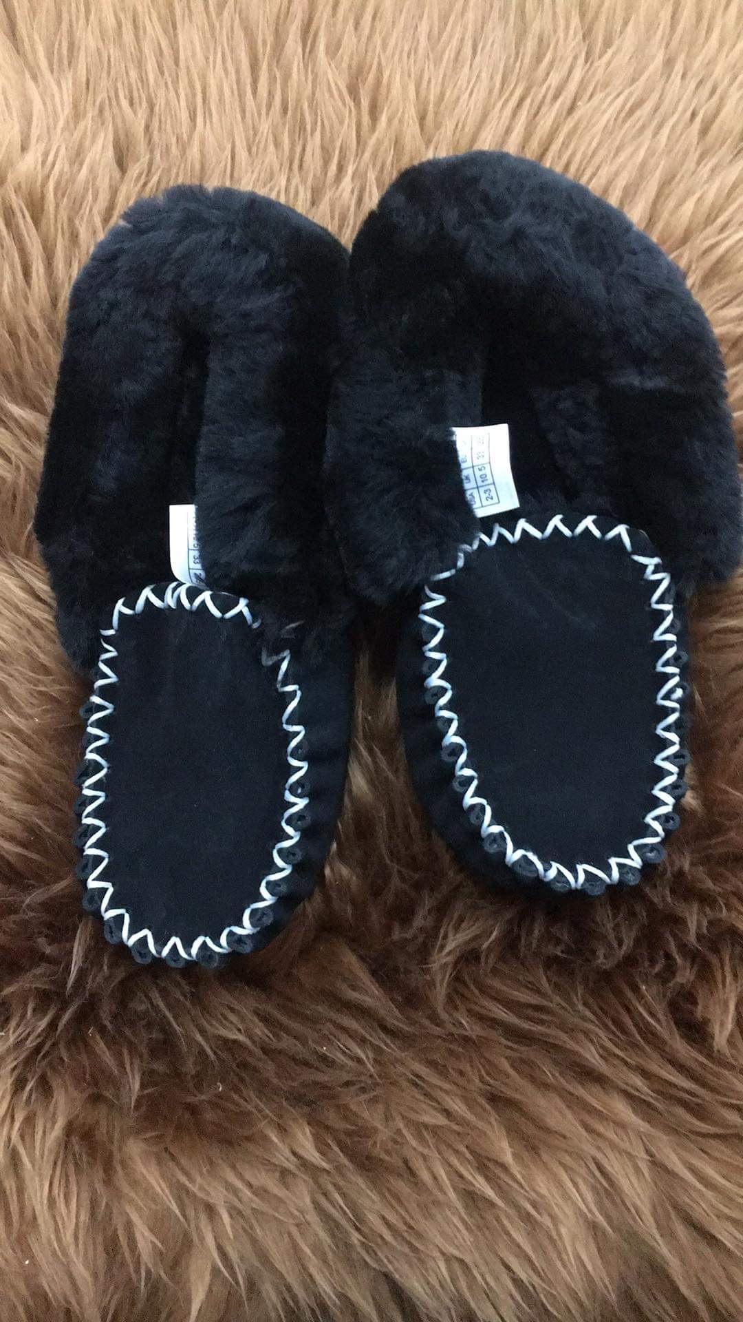 Kids Ugg Moccasins black