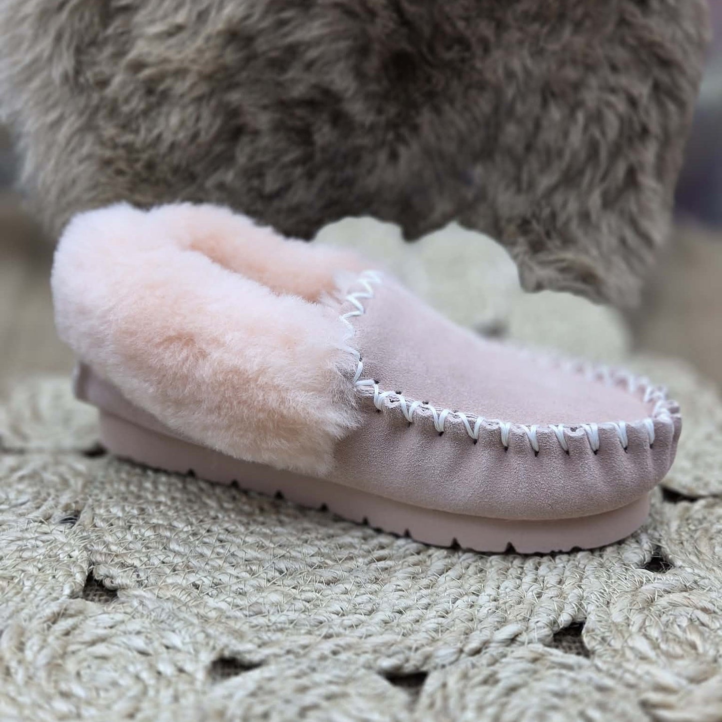 UGG Sheepskin Moccasin pink